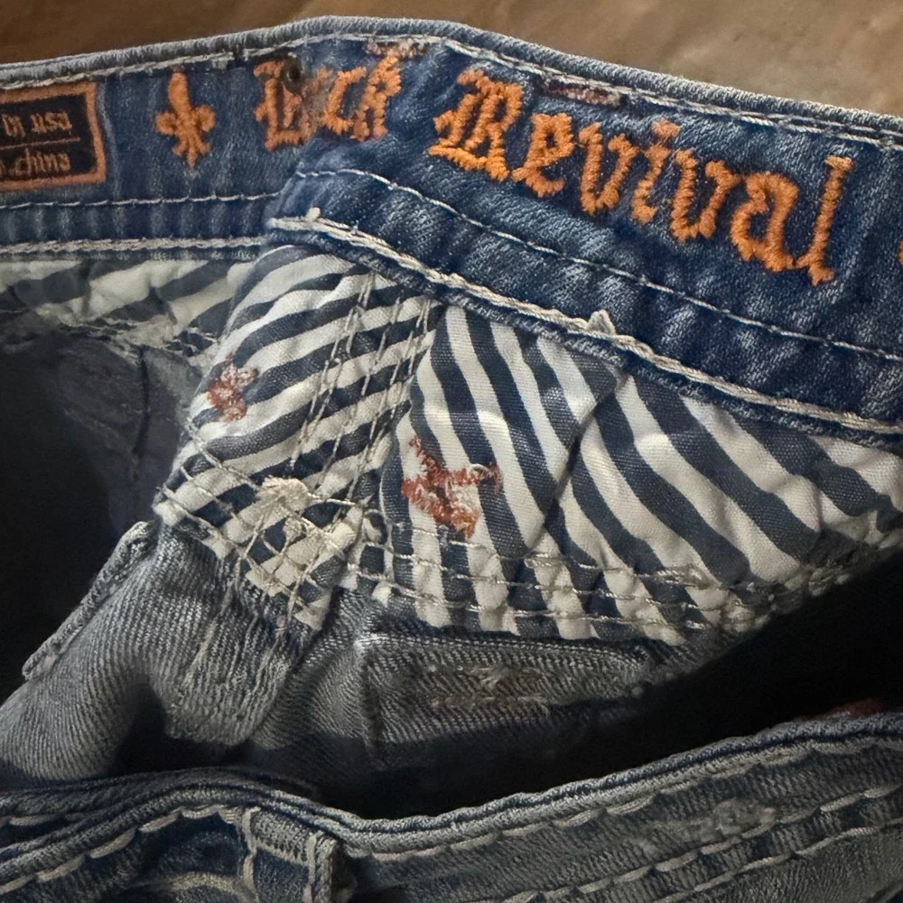 Rock Revival Y2K Low rise Kai Jean shorts sz 26 bling flap pockets frayed hem